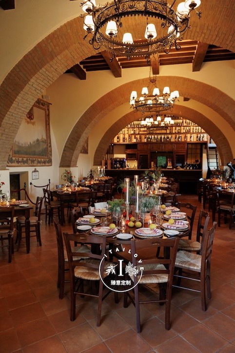 Tuscan castle wedding Castello Banfi Itailove welcome dinner 4